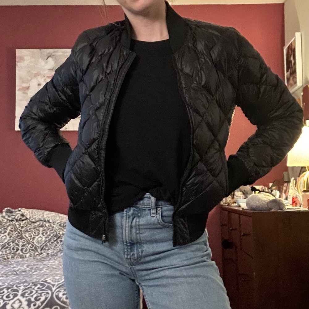 Short Black Aritiza Bomber Jacket